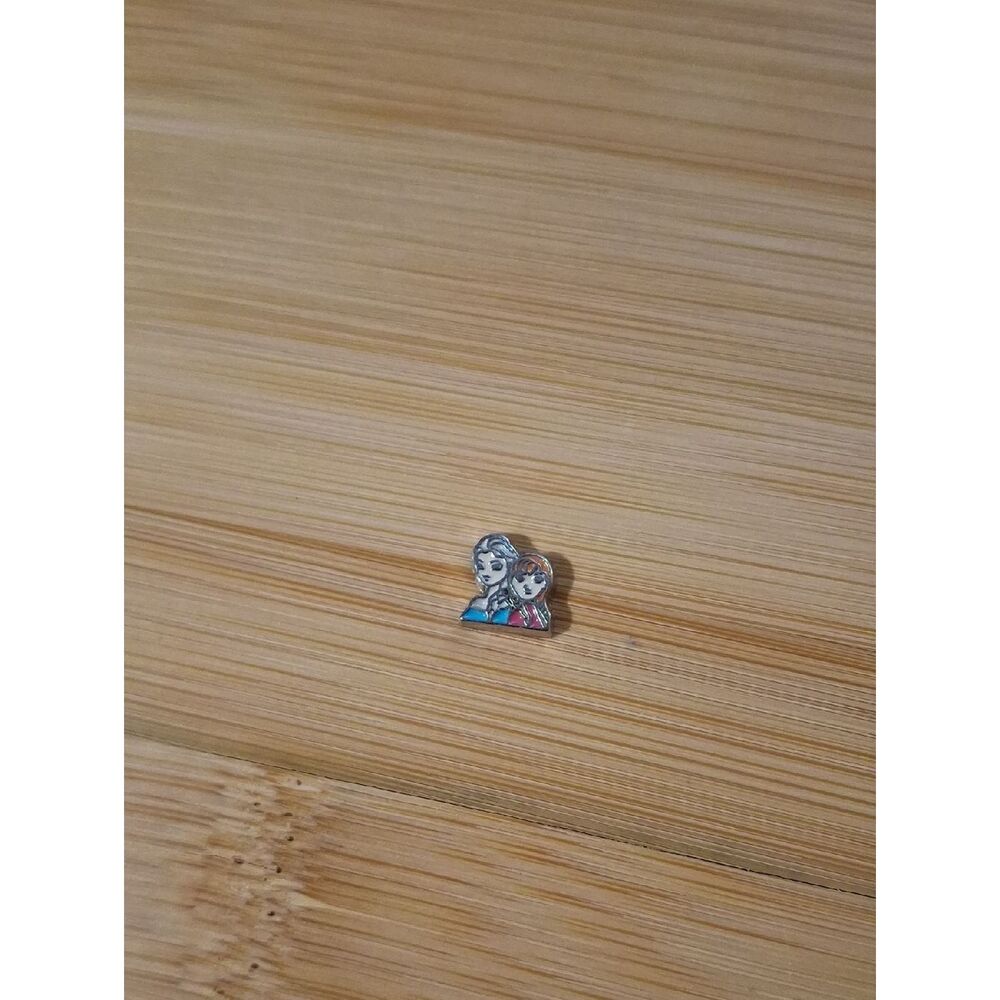 Floating locket charm - Elsa and Anna charm